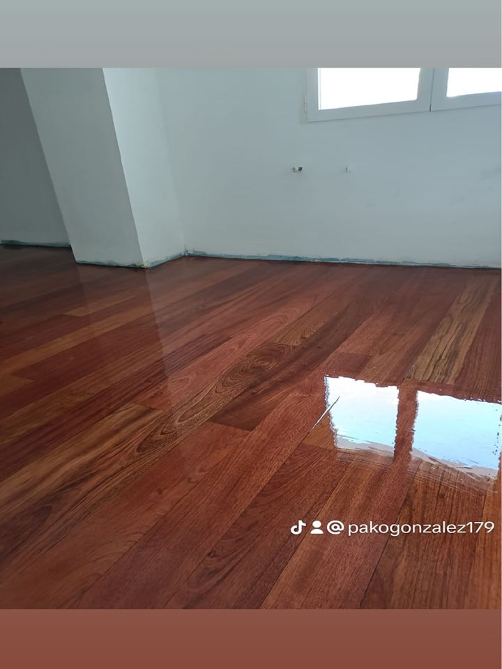 Teñido de parquet